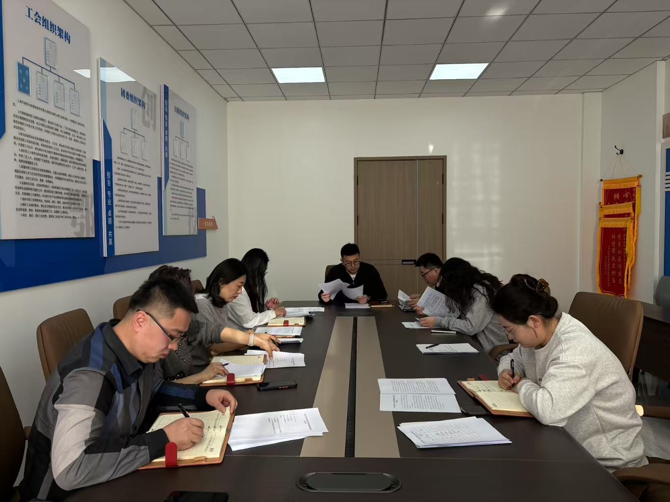 f97d8722bd32c2322fe45454bf50d00 f97d8722bd32c2322fe45454bf50d00